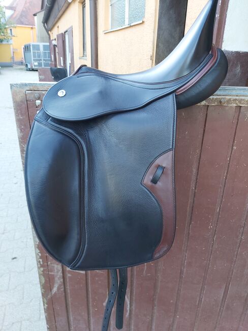 Fast neuer Butterfly Uta Gräf Sattel 18", Dt Saddlery Butterfly Uta Gräf , C. Nagel, Dressage Saddle, Bad Duerrheim (Schwarzwald)