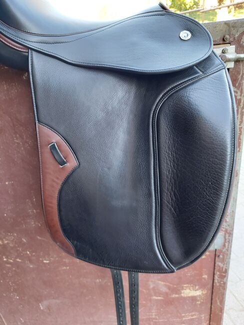 Fast neuer Butterfly Uta Gräf Sattel 18", Dt Saddlery Butterfly Uta Gräf , C. Nagel, Dressage Saddle, Bad Duerrheim (Schwarzwald), Image 5