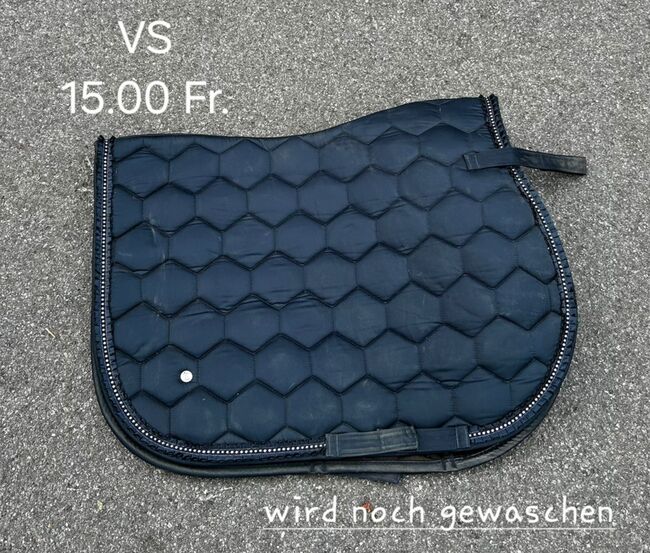Blaue VS Schabrake mit Steinchen am Rand, Sandra Schmid, Dressage Pads, Gersau