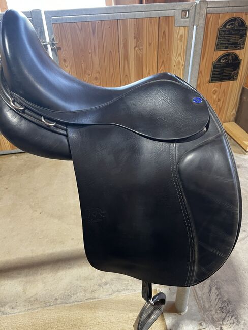 Schwarzer Balance Nexus Sattel, Balance Nexus , Larissa, Dressage Saddle, Neunkirch, Image 5