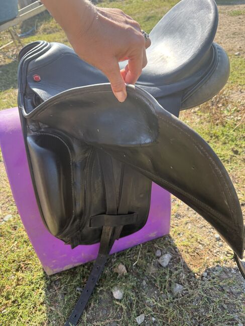 Black dressage saddle Albion 17.5 MW, Albion SLK, Hayley Lousada, Other Saddle, Buckinghamshire , Image 4