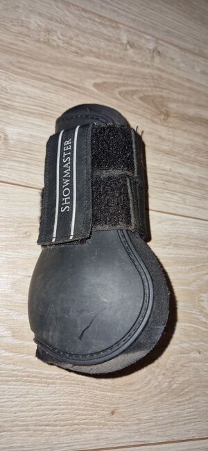 Schwarze Gamaschen Größe Shetty, Tony Hoffmann, Tendon Boots, Dresden, Image 3