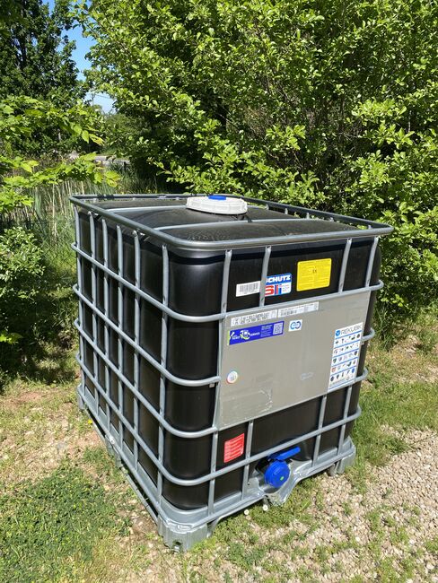 Schwarze IBC Tränke 1000l NEU, Rekubik  IBC Fass mit Tränke, Lioba, Buckets, Feeders & Waterers, Mechernich