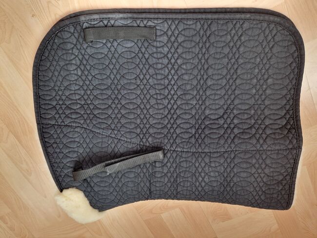 Schwarze Lammfell Vielseitigkeitsschabracke, Franzi, Dressage Pads, Trebgast , Image 6