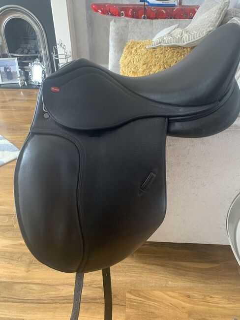 Black Whittaker Dressage saddle, Whittaker , Aimie Roberts , Dressage Saddle, Wrexham 