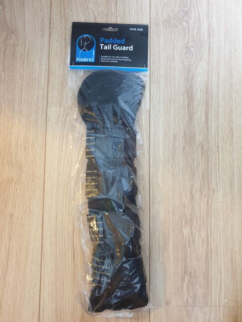 BRAND NEW in original packaging black Kadence Padded Tail Guard, Kadence, Annie, Pielęgnacja konia, Chippenham 