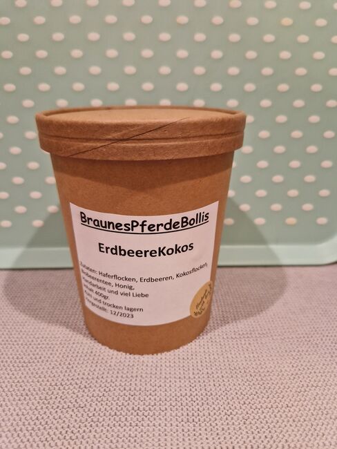 BraunesPferdeBollis, Pferdeleckerli, Ergänzungen Belohnung, Eigene Herstellung  400gr Becher, Braunespferdebollis (Hof Braune ), Pasza i suplementy dla koni, Nuthe Urstromtal , Image 2