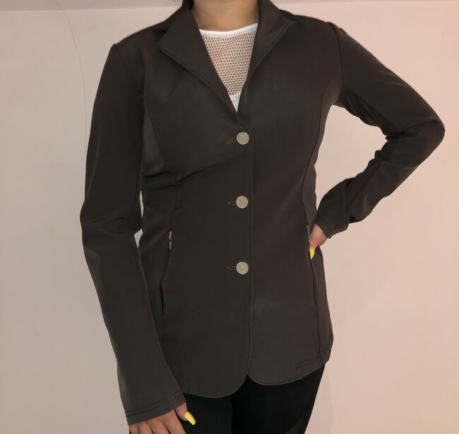 Brown Gersemi Show Jacket, Gersemi , Jenna Letham, Show Apparel, Glasgow 