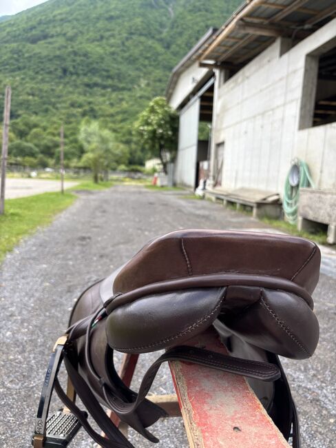 Brown leather comfortable Saddle, Hubertus , Cristina Bonilla, Sonstiger Sattel, Origlio, Abbildung 5