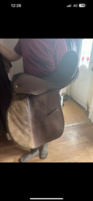 Brown leather saddle, Lauren Mills, All Purpose Saddle, Durham, Image 3