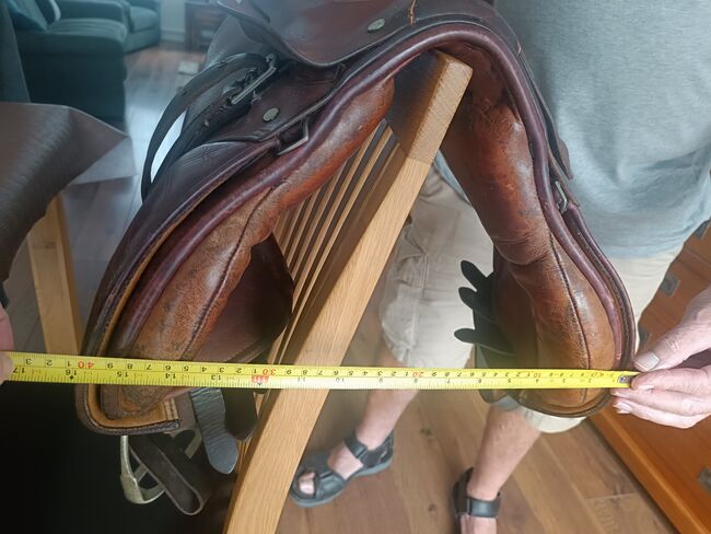 Brown leather saddle in good condition, Julie , Other Saddle, Widnes , Image 4