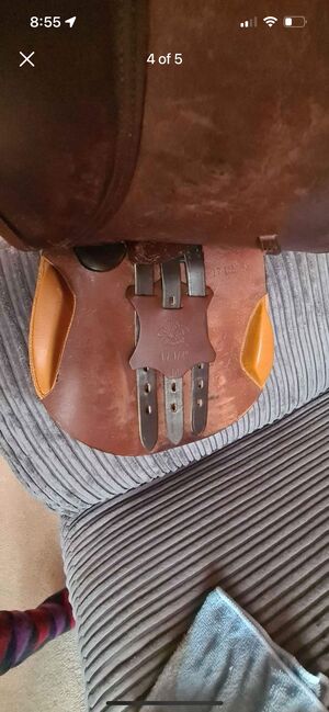 Brown saddle 17.5, J p heritage, Alix, Jumping Saddle, Barkingside, Image 4