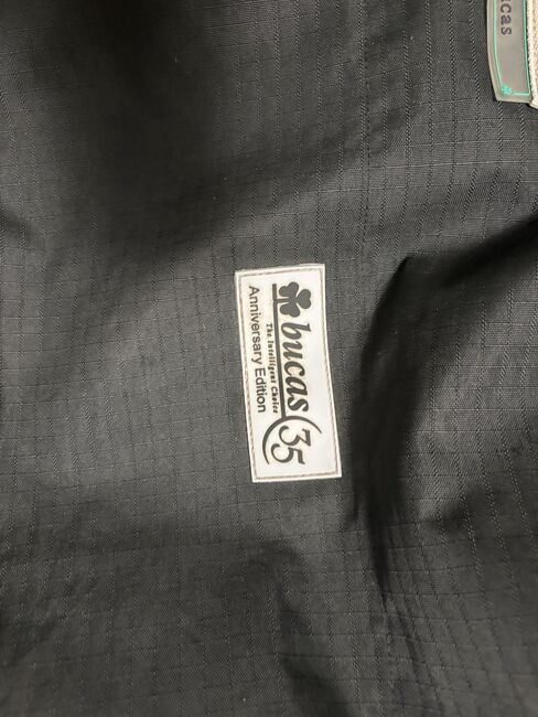 Bucas Anniversary 50 g 135 Regendecke, Bucas Anniversary SF , Anni, Pferdedecken, Breckerfeld