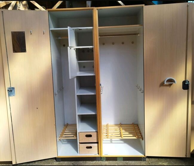 Bundeswehrspind/Sattelschrank/Stallschrank/Spind/Schrank/Garderobe, L.M, Tack Locker, Zenting , Image 2