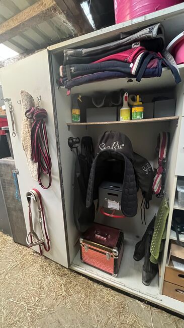 Bundeswehrschrank groß zu verkaufen, Julia, Sattelschrank / Bundeswehrschrank, Mülheim an der Ruhr, Abbildung 2