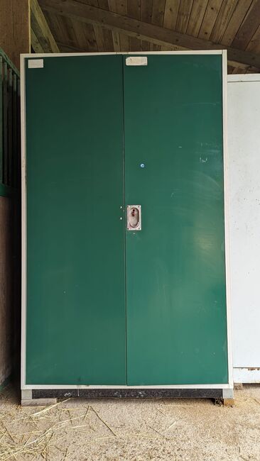 Bundeswehrschrank / Sattelschrank inkl. Zubehör | Grün | Breit, Bundeswehrschrank 120x200x60, Emma, Tack Locker, München