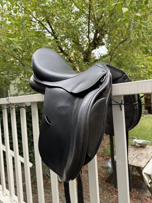 Busse Basel 17,5 inch leren dressuurzadel, Busse Basel, Cindy Lenssen, Dressage Saddle, Arnhem, Image 7