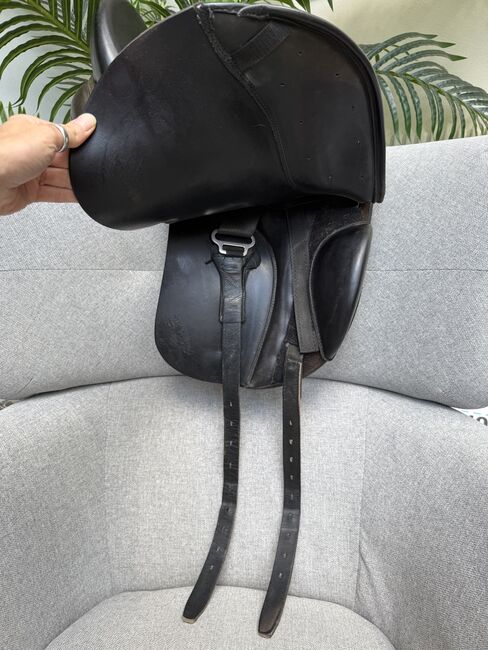 Busse Basel 17,5 inch leren dressuurzadel, Busse Basel, Cindy Lenssen, Dressage Saddle, Arnhem, Image 2