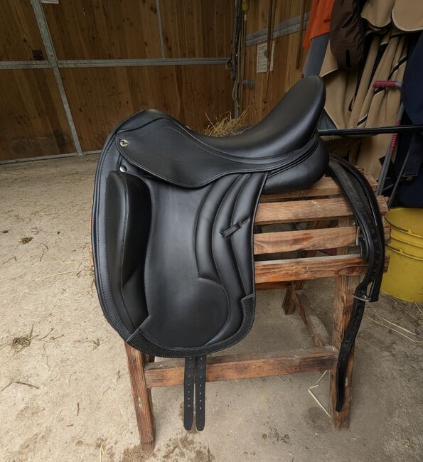 Busse Bozen 17.5 Dressursattel neuwertig, Busse Bozen, Melanie Knorr , Dressage Saddle, Nettersheim