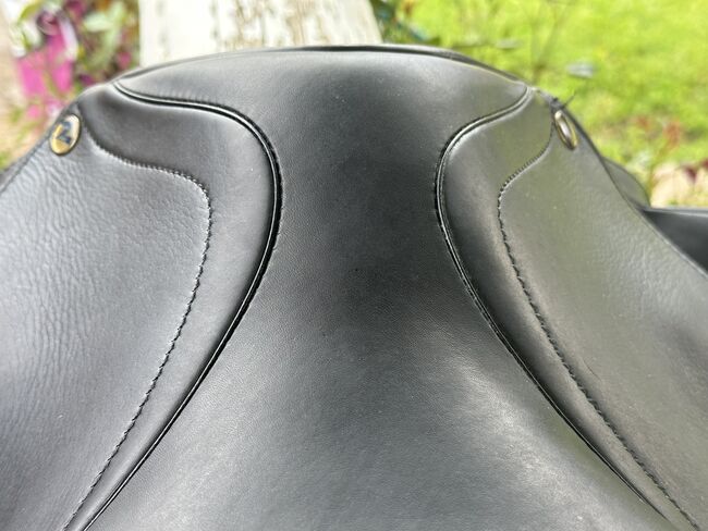 Busse Bozen Dressursattel 16,5, Busse Bozen, Lena-Marie, Dressursattel, Klagenfurt-Viktring, Abbildung 3