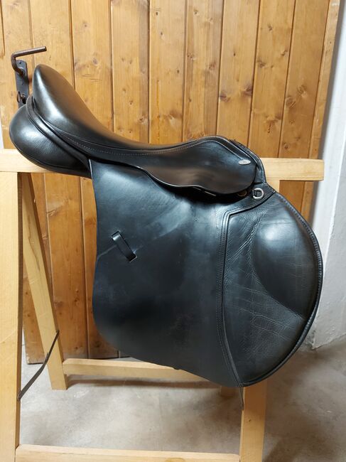 Busse Springsattel Toronto 17" 31er KW, Busse Toronto, V. Lohe, Jumping Saddle, Walsrode