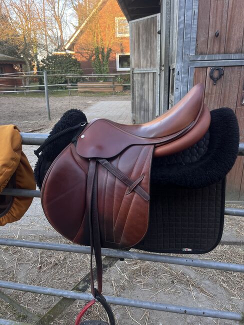 Butet Springsattel, Butet Saumur , Lisa Thies , Jumping Saddle, Gütersloh