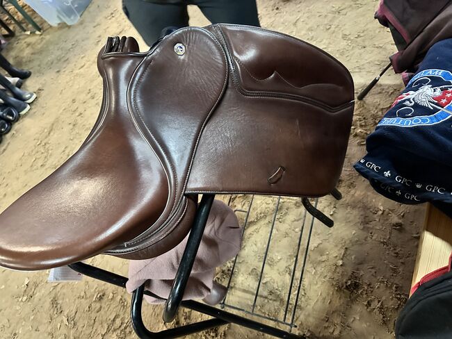 Butterfly Dressursattel Claudia 17Zoll, Butterfly , Dt-Saddlery Claudia , Alina Granderath, Dressage Saddle, Neustadt , Image 4