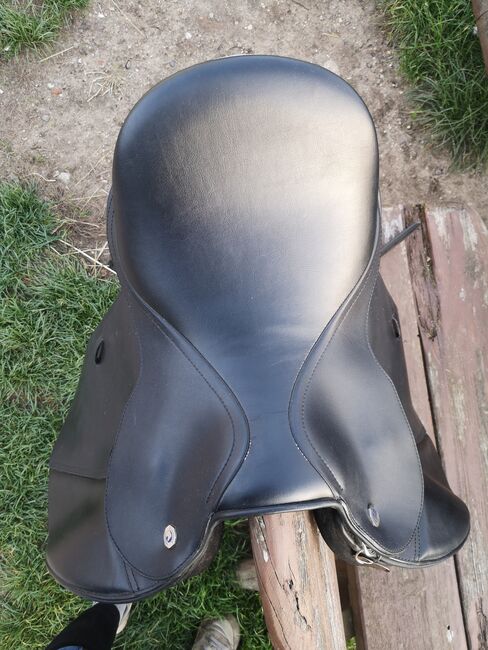 Butterfly Dressursattel Comfort Andrea Bethge 17 Zoll, Butterfly Andrea Bethge, Michèle, Dressage Saddle, Magdeburg, Image 5