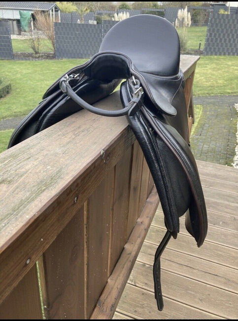 Butterfly Dreasursattel Uta Gräf mit Swarowski Steinen, Butterfly Dressursattel Uta Gräf, Nadine Sommer, Dressage Saddle, Warstein, Image 3