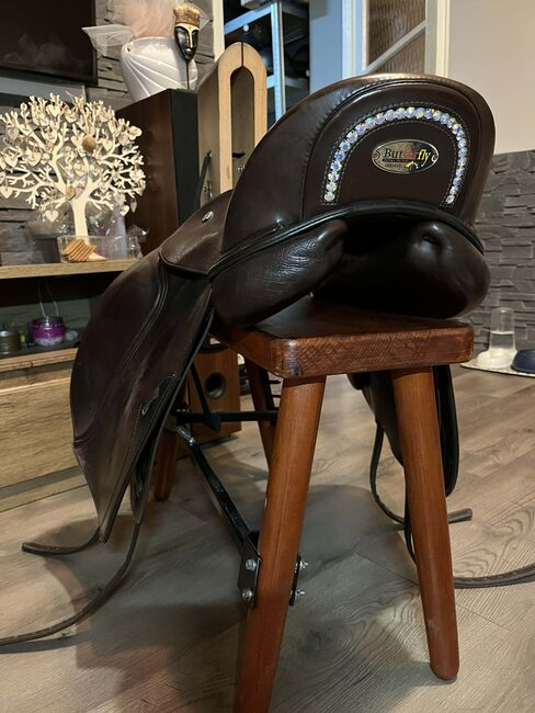 "Butterfly" Uta Gräf sattel strass 18 T, "Butterfly" Uta Gräf, Juhàsz-Bajzàth Bernadett, Dressage Saddle, Miskolc