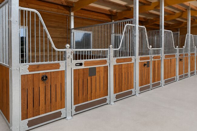 Pferdeboxen kaufen & Stallfronten - Trennwände und Boxenställe vom Hersteller, PFERDEBOXEN Pferdeboxen kaufen & Stallfronten - Trennwände und Boxenställe, AUSSENBOXEN (AUSSENBOXEN Sp. z o.o.), Horse & Stable Mats, Wałcz