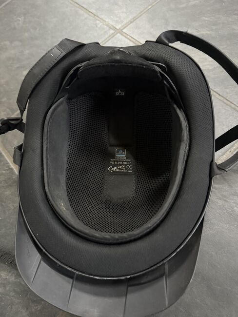 Capriole helmet, Capriole   VG1 01. 040, Christien Fonternel, Kaski, Johannesburg