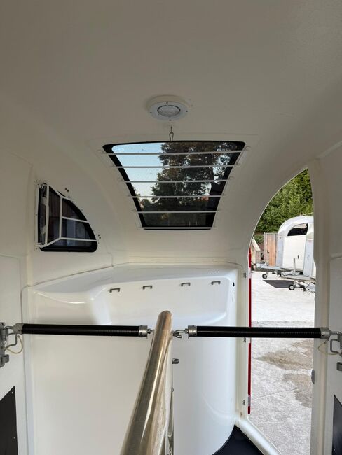 Careliner M Pferdeanhänger, Careliner M, Sport- und Freizeitpferde Fuchs (Sport- und Freizeitpferde Fuchs), Pferdeanhänger, Ehingen, Abbildung 18