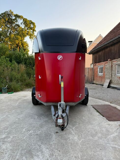 Careliner M Pferdeanhänger, Careliner M, Sport- und Freizeitpferde Fuchs (Sport- und Freizeitpferde Fuchs), Pferdeanhänger, Ehingen, Abbildung 3