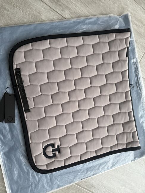 Cavalleria Toscana Dressur Schabracken, Cavalleria Toscana, Elite Equestrian (Elite Equestrian), Dressage Pads, Güssing