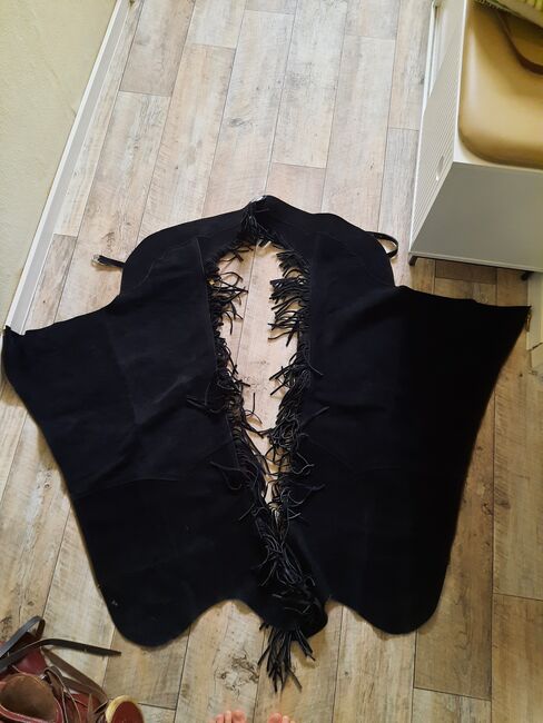 Schwarze Wildlederchaps mit Fransen, Jenny Mokosch, Half Chaps, Dinslaken