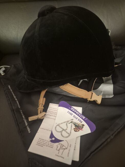Charles Owen Hampton Hat, Charles Owen Hampton  Hat, Katharina , Riding Helmets, Wilhelmshaven