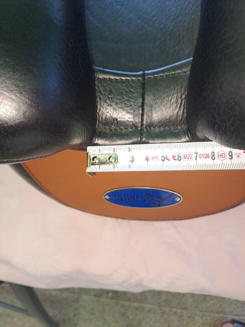 Charlys Physio Dressursattel Klettpausche, Charlys Physio ( Physiotherapeut Carly Vanderoemme), hergestellt von der Sattlerei Frank Baines (GB) Dressursattel Monoblatt, Chris, Dressage Saddle, Knittlingen, Image 12