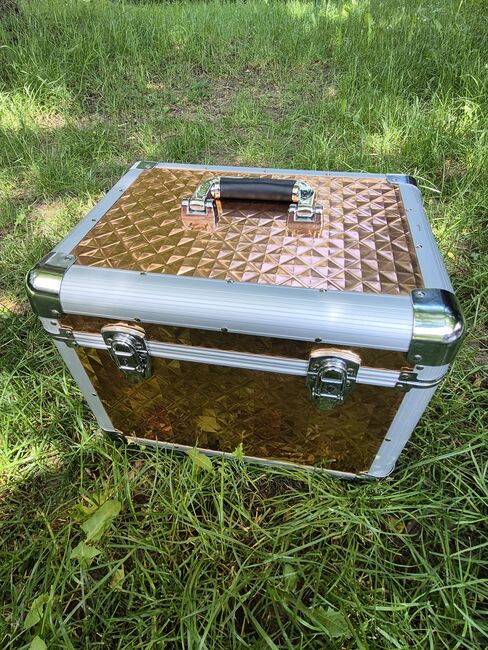 Cheval de Luxe Putzbox, Sandy, Grooming Brushes & Equipment, Singen