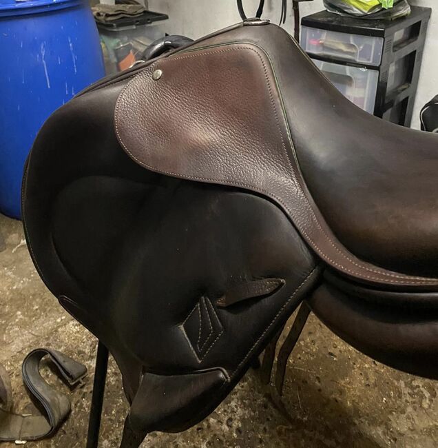 Childeric CFAP 17.5” Saddle, Childeric CFAP, Natalie Morphew, Jumping Saddle, Heathfield, Image 6