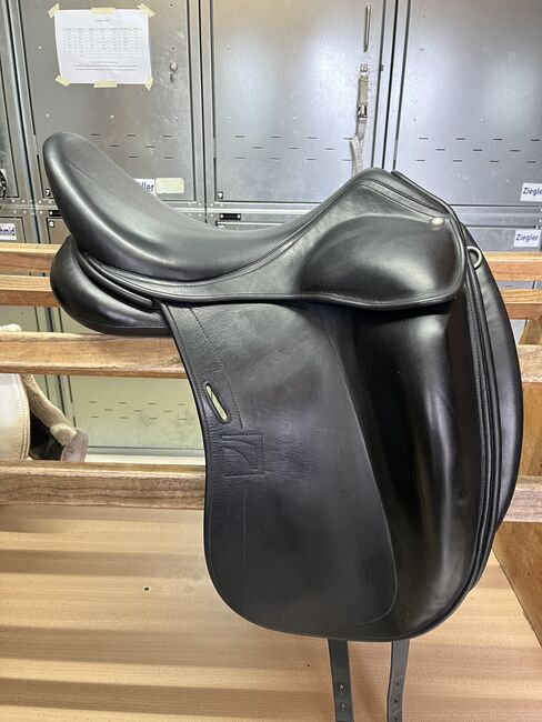 Childeric DGP Dressursattel 17,5“ neuwertig, Childeric DGP, Sandra Sengl, Dressage Saddle, München