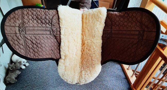 Christ Fellsattel Premium Plus -braun - Pony, Christ (Lammfelle), Müller , Lambskin Pad, Oldenburg , Image 3