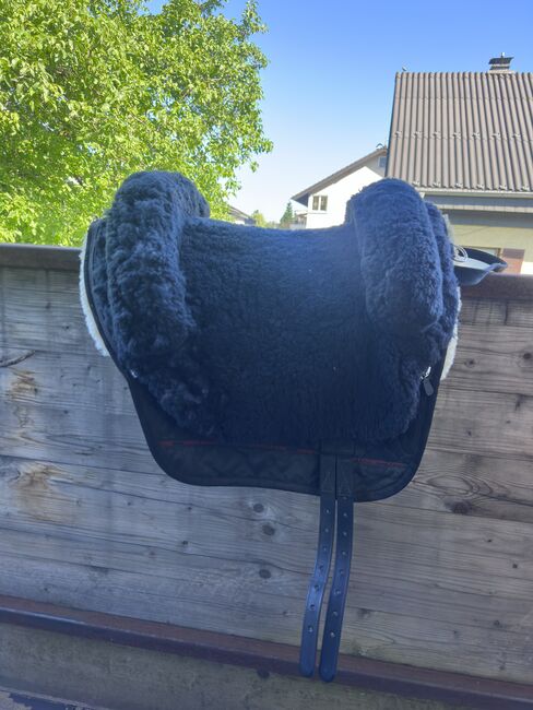 Christ Iberica Lammfellsattel Pony, Christ Iberica, Irina, Lambskin Pad, Dornbirn 