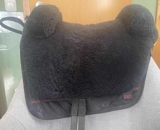 Christ Lammfellsattel Iberica, WB, Christ Iberica, Manu Kruip, Lambskin Pad, Zorneding , Image 2