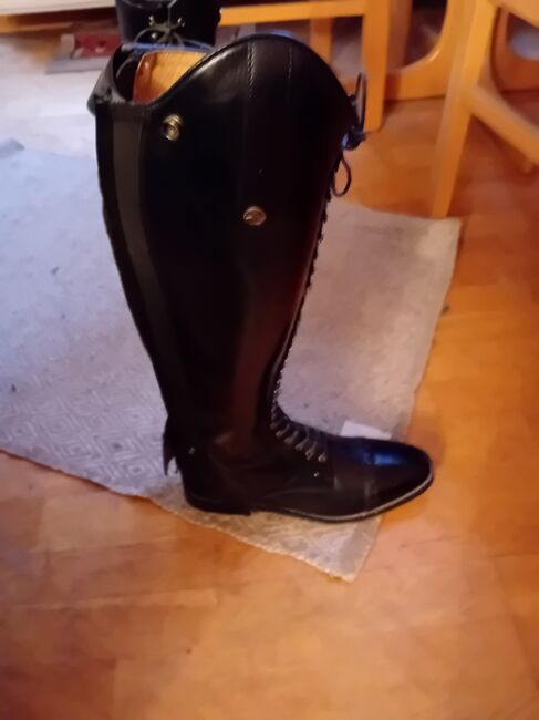 WEIHNACHTSSCHNÄPPCHEN, Busse Lavall, Astrid Schlotter, Riding Boots, Hamburg, Image 5