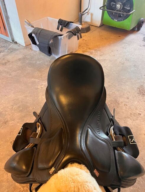 Claridge House Dressursattel Monoblatt 17,5 mit aufgesetzter Pausche austauschbaren Kopfeisen, Claridge House  Dressursattel Monoblatt , Katharina März , Dressage Saddle, Glücksburg, Image 4