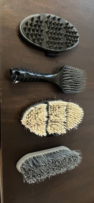 Putzbürsten, Verschieden, Laura , Grooming Brushes & Equipment, Harsefeld, Image 2