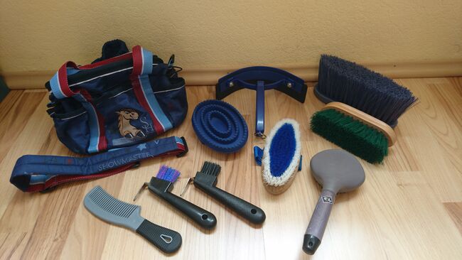 Putzzeug mit kleiner Putztasche, Busse, Showmaster Putzzeug, Lina, Grooming Brushes & Equipment, Bendorf, Image 4