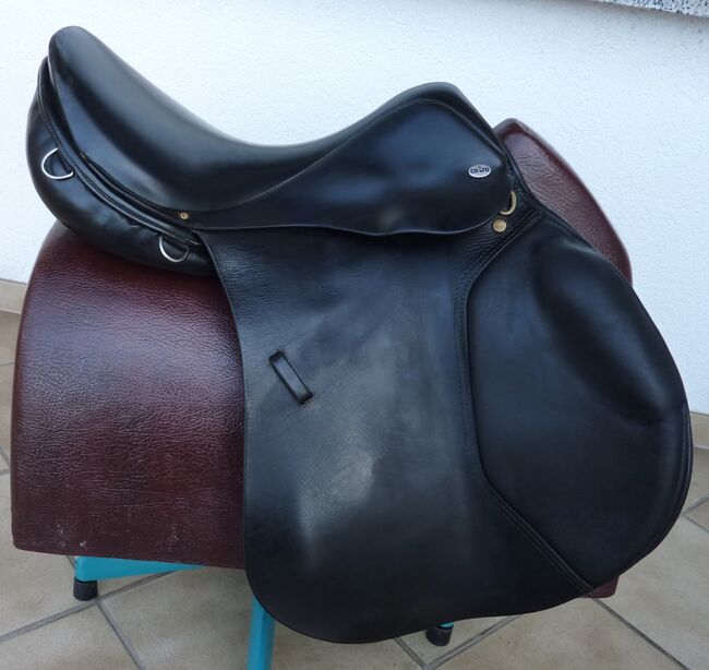 Cobra Springsattel 17,5 Zoll, Cobra, Julia, Jumping Saddle, Alsfeld