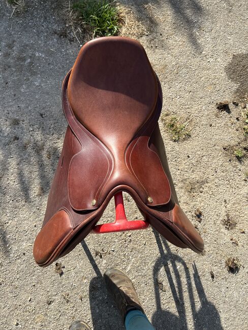 Collegiate convertible close contact saddle, Collegiate , Rebecca bonney, Jumping Saddle, Whissendine, Image 3